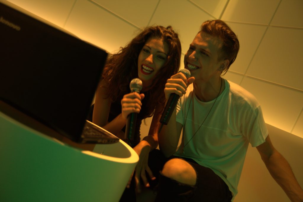 karaoke singer